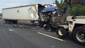 4 Top Questions About Speaking to Insurance After a Truck Accident